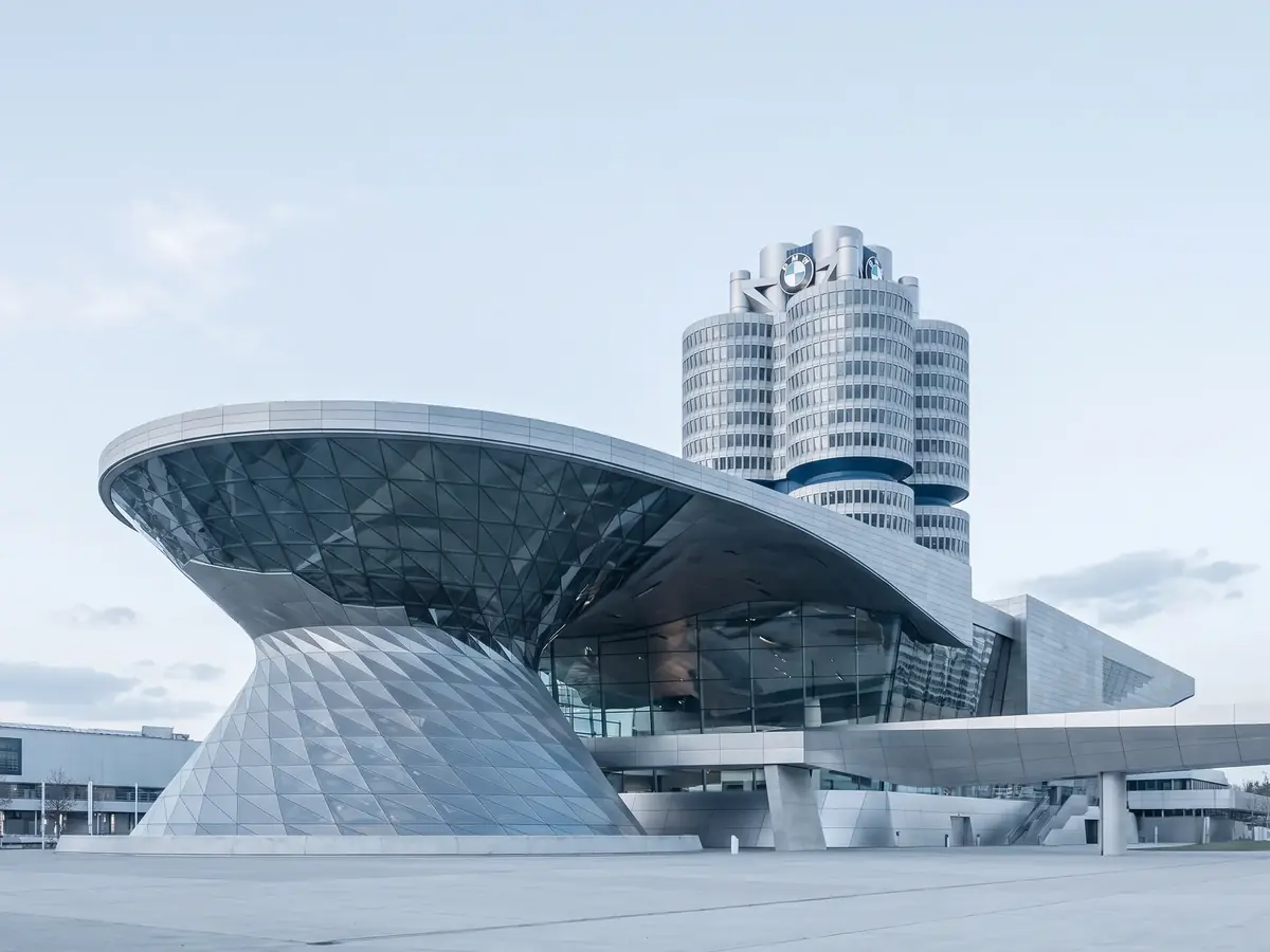 BMW Welt als weißes Modell