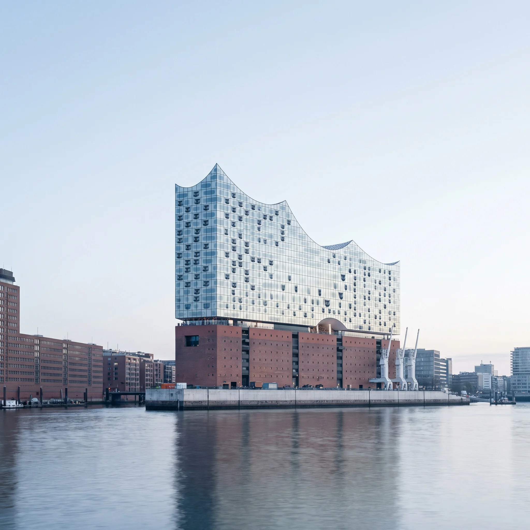 Elbphilharmonie Hamburg, Laserazor eröffnet 2026 · KI-generiert